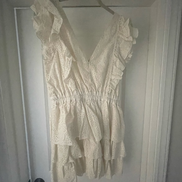 Love The Label Tiered mini dress - Picture 4 of 5